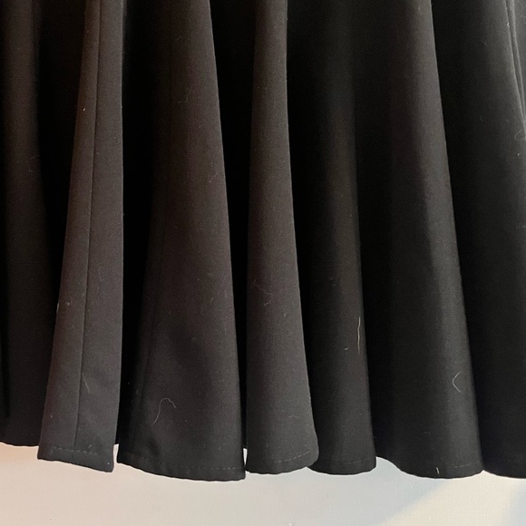EUC Calvin Klein Classic Black Sleeveless A-Line Dress with Vertical Panels LBD - Picture 3 of 9